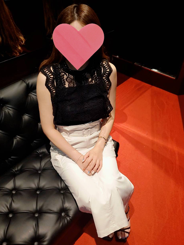 バンビ倶楽部 ゆりえ 27歳 T：165cm　B：83(E)　W：56　H：81